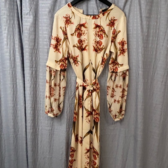BCBGMaxAzria Cream and Red Floral Long Sleeve Dress - Picture 3 of 4